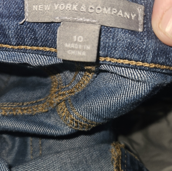 New York & Company Blue Jean Shorts Size 10 - Picture 8 of 9